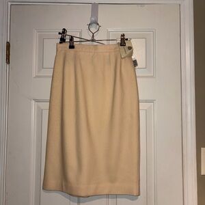 NWT Women’s Vintage Worthington 100% Wool pencil skirt 6P